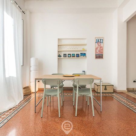 קליארי Mirabel Apartment - Wonderful Flat In City Center מראה חיצוני תמונה