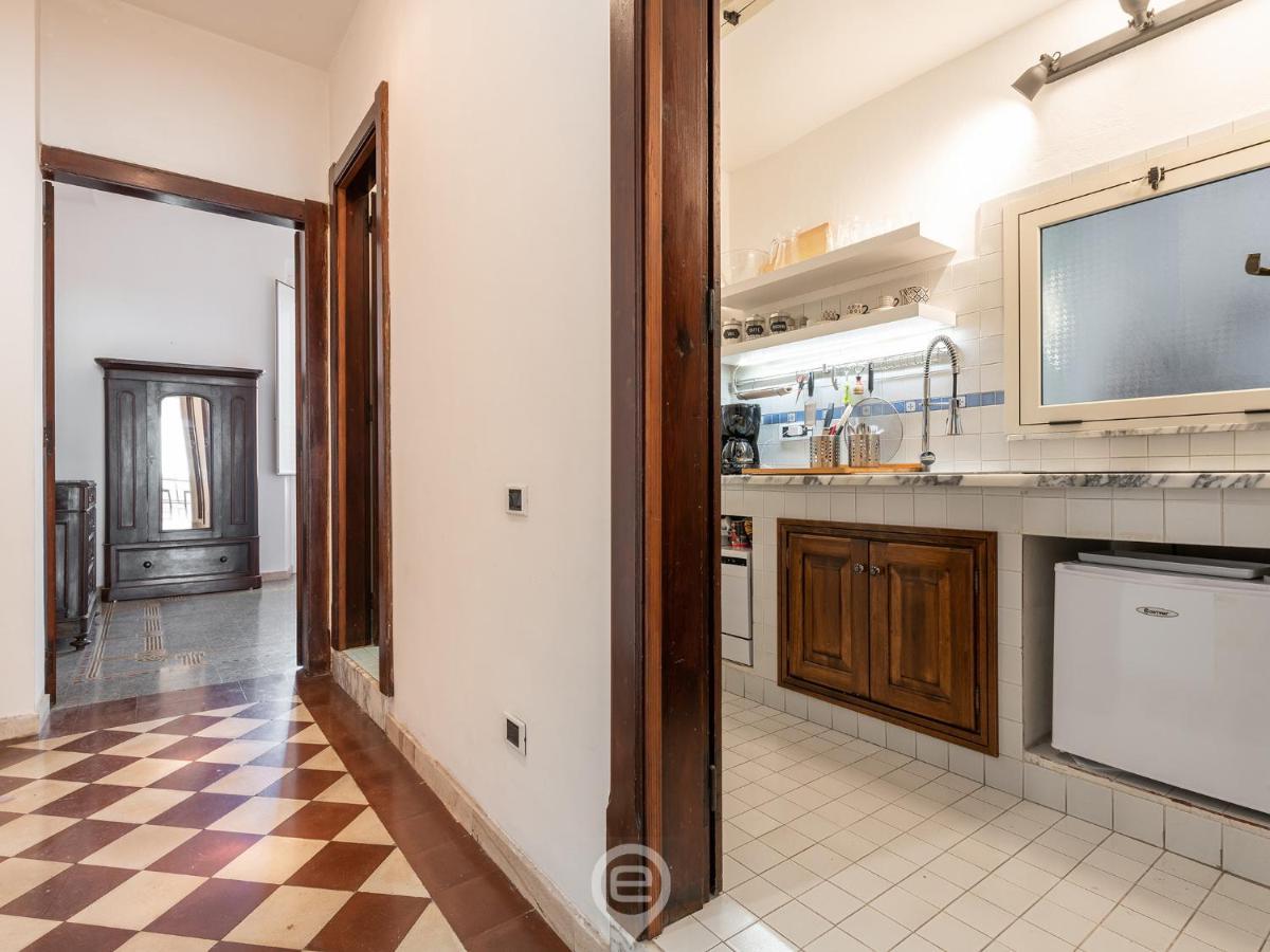 קליארי Mirabel Apartment - Wonderful Flat In City Center מראה חיצוני תמונה