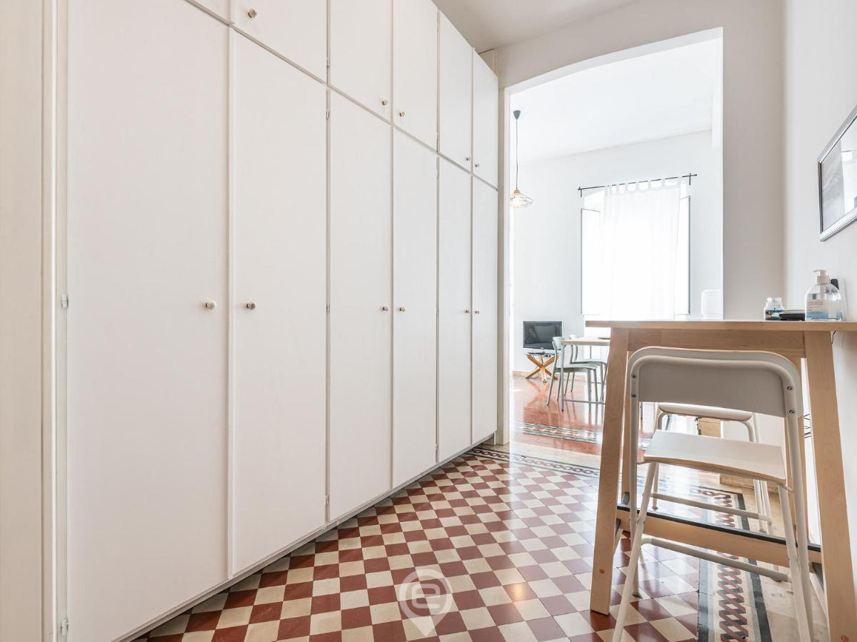 קליארי Mirabel Apartment - Wonderful Flat In City Center מראה חיצוני תמונה