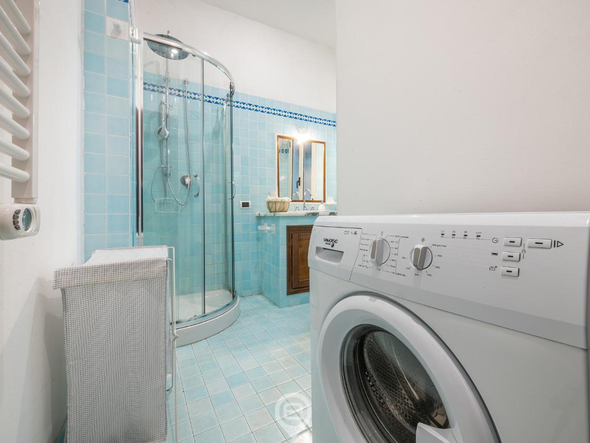 קליארי Mirabel Apartment - Wonderful Flat In City Center מראה חיצוני תמונה