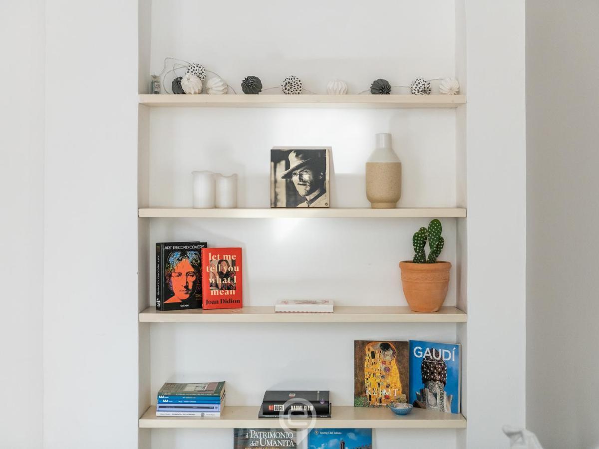 קליארי Mirabel Apartment - Wonderful Flat In City Center מראה חיצוני תמונה