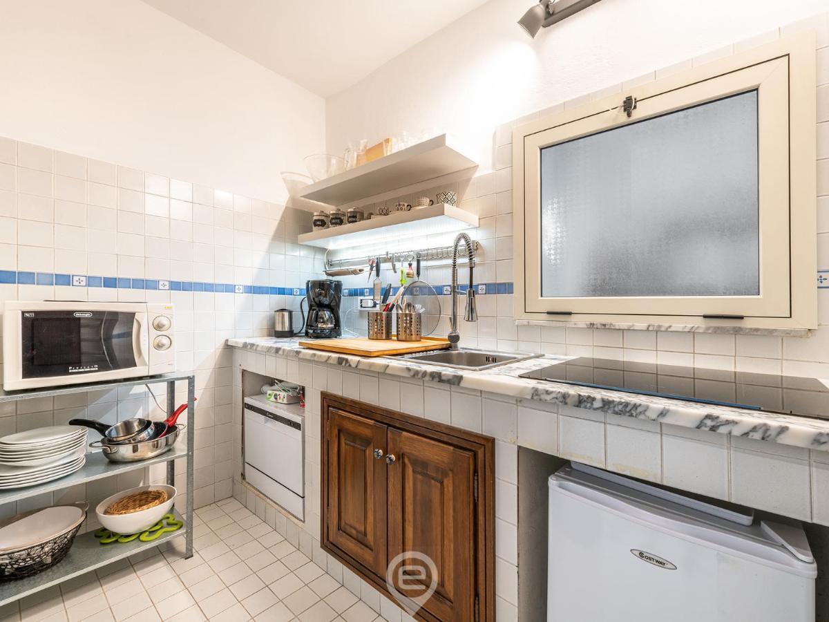 קליארי Mirabel Apartment - Wonderful Flat In City Center מראה חיצוני תמונה